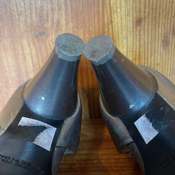 Kenneth Cole Reaction Women’s Gray Snakeskin size 8.5 ankle strap Heels - Picture 9 of 10